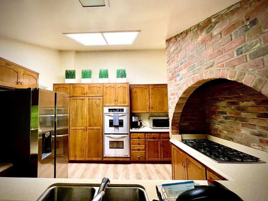 Holiday home Pacific Dreams At Woodland Hills - 8 Bedroom With Pool & Hot Tub Los Angeles